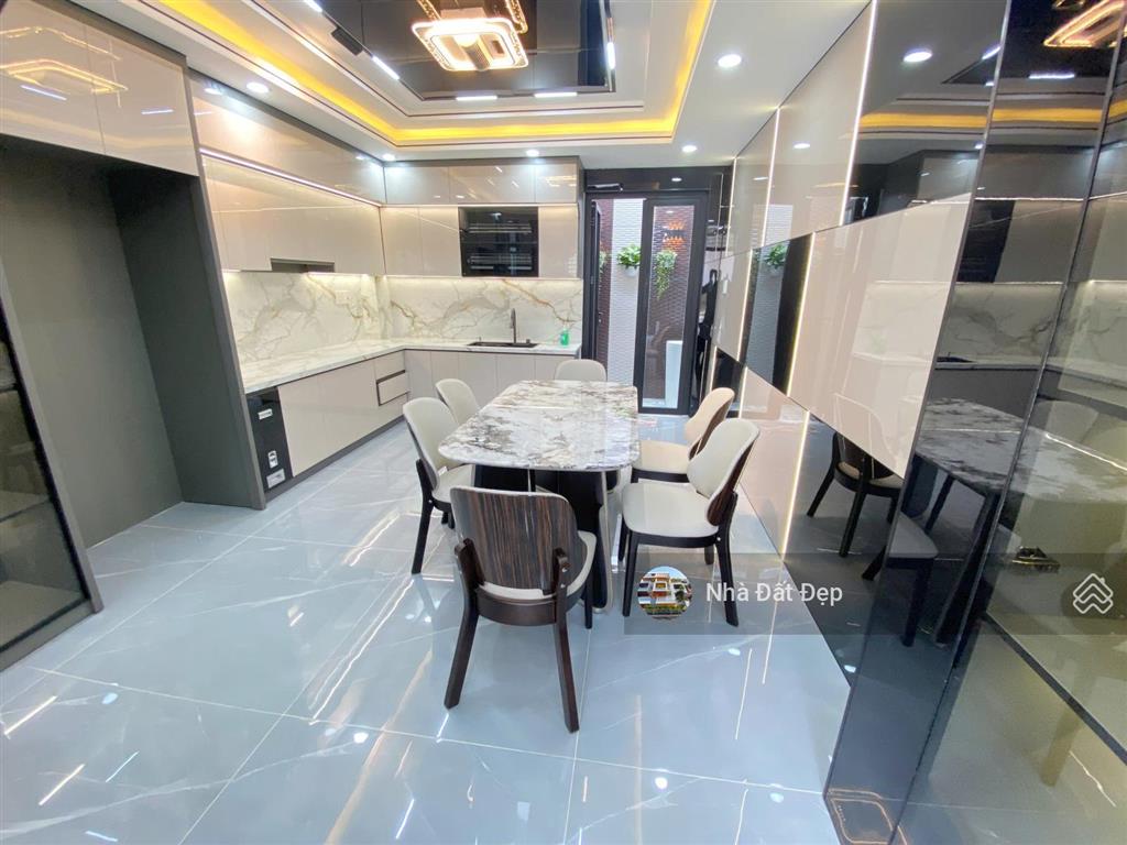 Nhà mới khu đồng bộ cao cấp 5 tấm đường nhựa đẹp 20m có vỉa hè full nội thất 4x15m, đường tây lân
