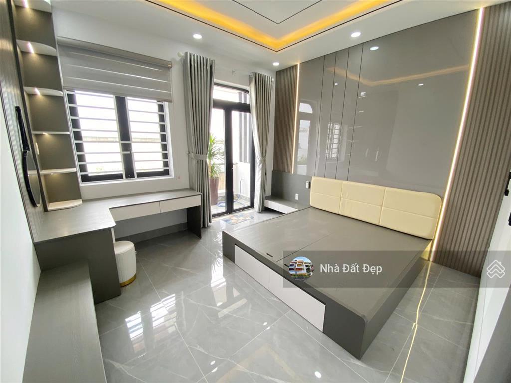 Nhà mới khu đồng bộ cao cấp 5 tấm đường nhựa đẹp 20m có vỉa hè full nội thất 4x15m, đường tây lân