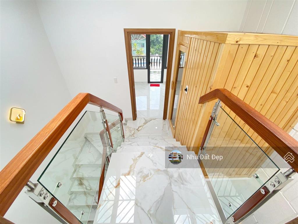 Nhà mới full nội thất siêu đẹp 4x15m, đúc 5 tấm hẻm đẹp 8m, đường hương lộ 2, giáp q. tân phú