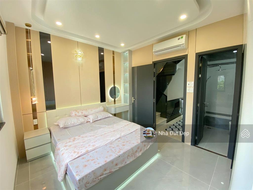 Nhà mới 5 tấm khu đồng bộ cao cấp, full nội thất 4x14m hẻm nhựa đẹp 8m lê văn quới.