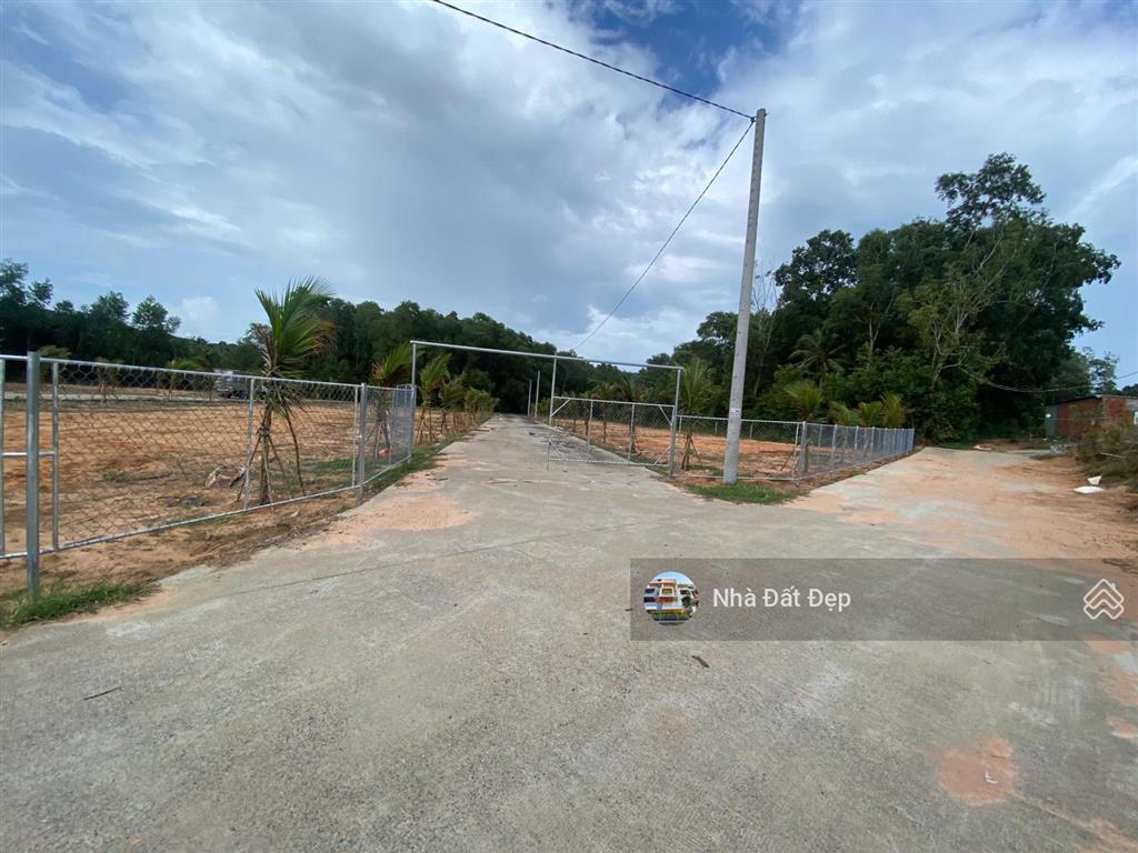 Cần bán thửa đất 500m2 sổ hồng riêng tại ấp đường bào, xã dương tơ gần biển giá đầu tư