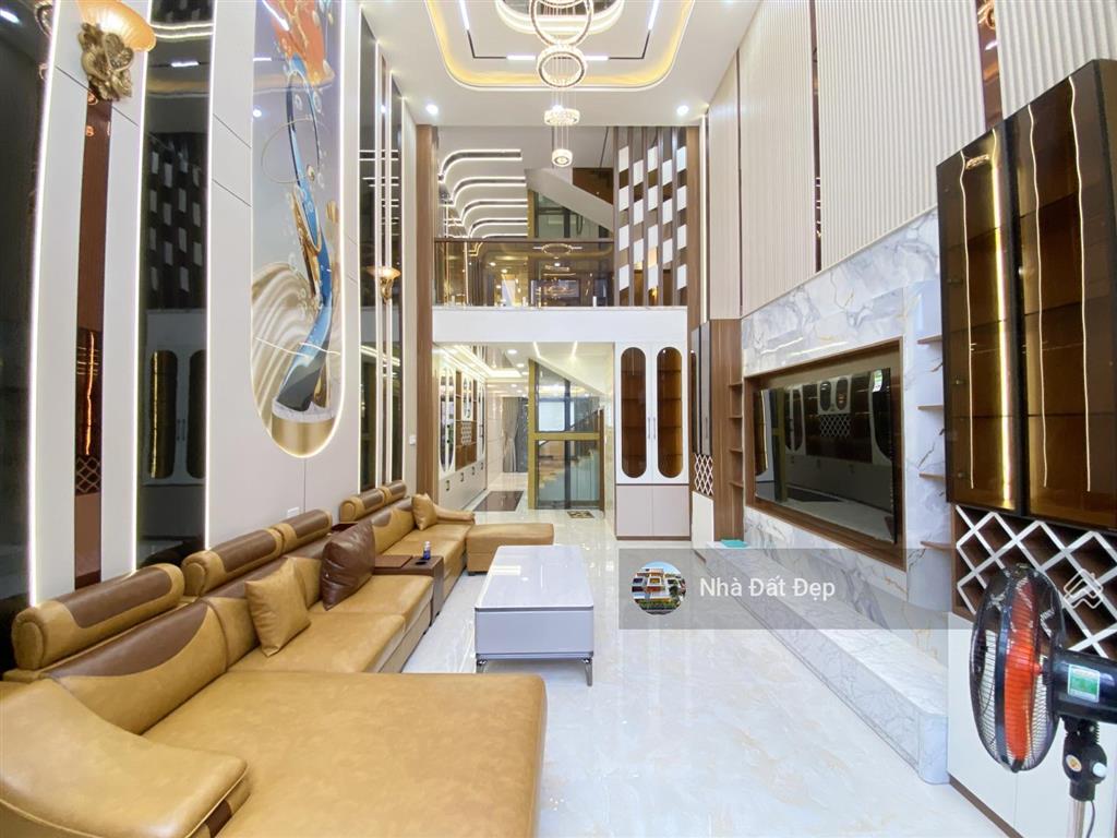 Nhà mới có thang máy 5 tấm đường nhựa đẹp 8m có vỉa hè full nội thất 4x18m đường tây lân