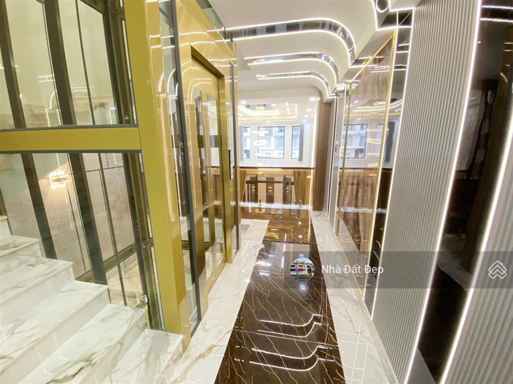 Nhà mới có thang máy 5 tấm đường nhựa đẹp 8m có vỉa hè full nội thất 4x18m đường tây lân