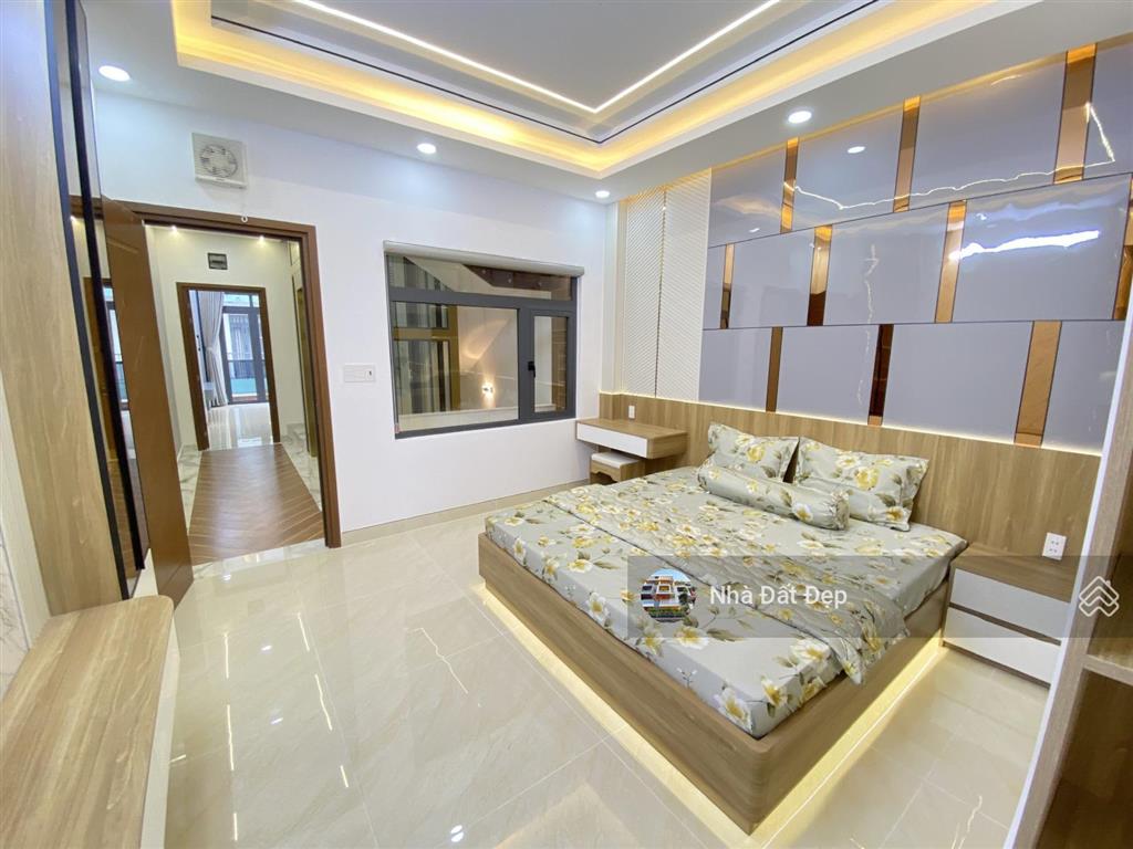 Nhà mới có thang máy 5 tấm đường nhựa đẹp 8m có vỉa hè full nội thất 4x18m đường tây lân