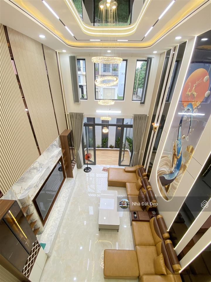 Nhà mới có thang máy 5 tấm đường nhựa đẹp 8m có vỉa hè full nội thất 4x18m đường tây lân
