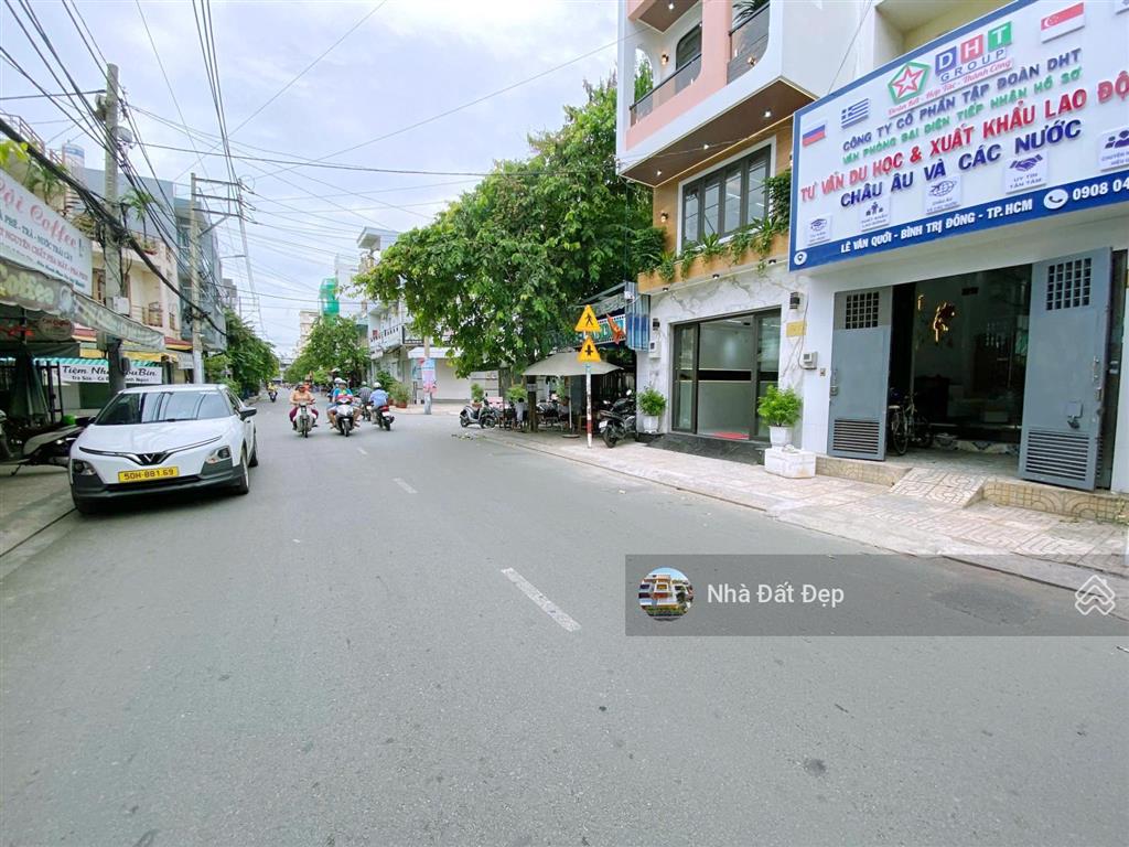 Nhà mới có thang máy 6 lầu full nội thất 4x20m mặt tiền đường nhựa 12m lê văn quới giáp q. tân phú