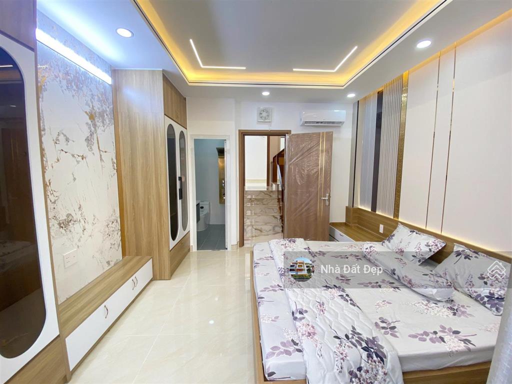 Nhà mới 5 tấm, có thang máy, full nội thất 4x15m hẻm nhựa đẹp 8m 1 sẹc lê văn quới