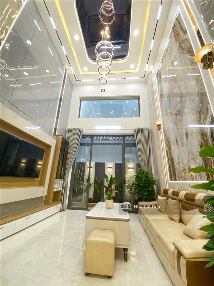 Nhà mới 5 tấm, có thang máy, full nội thất 4x15m hẻm nhựa đẹp 8m 1 sẹc lê văn quới