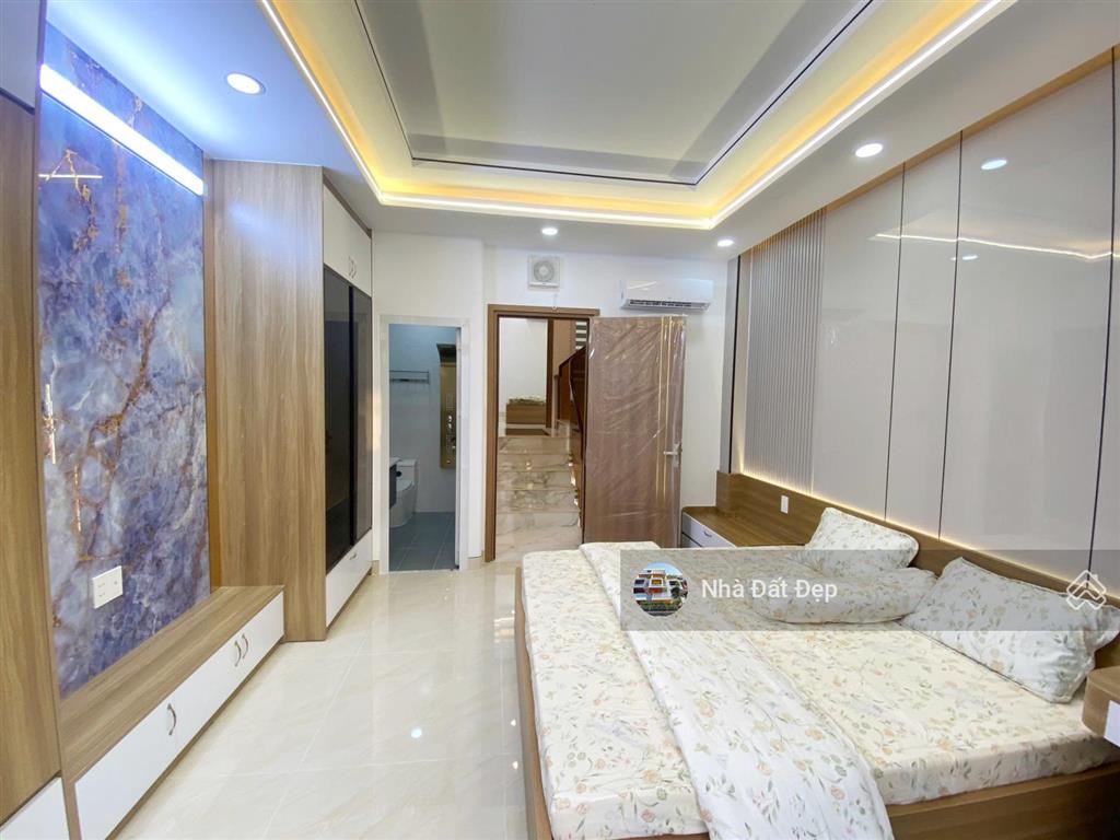 Nhà mới 5 tấm, có thang máy, full nội thất 4x15m hẻm nhựa đẹp 8m 1 sẹc lê văn quới