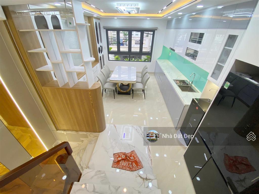 Nhà mới 5 tấm, có thang máy, full nội thất 4x15m hẻm nhựa đẹp 8m 1 sẹc lê văn quới