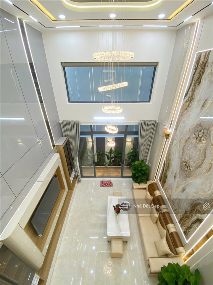 Nhà mới 5 tấm, có thang máy, full nội thất 4x15m hẻm nhựa đẹp 8m 1 sẹc lê văn quới