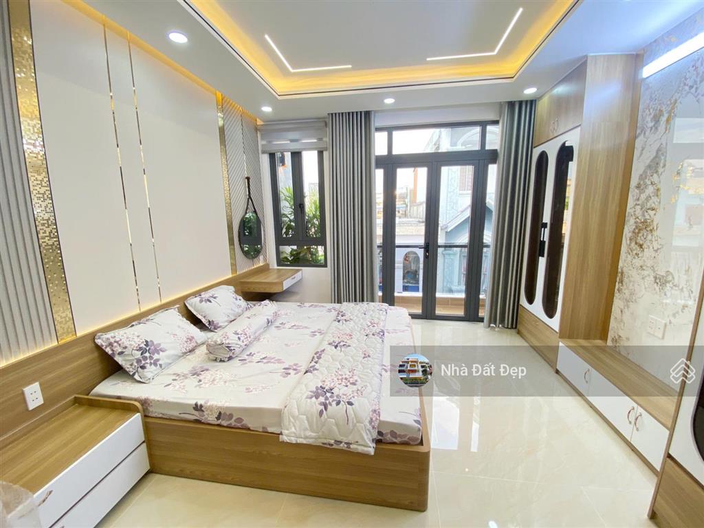 Nhà mới 5 tấm, có thang máy, full nội thất 4x15m hẻm nhựa đẹp 8m 1 sẹc lê văn quới