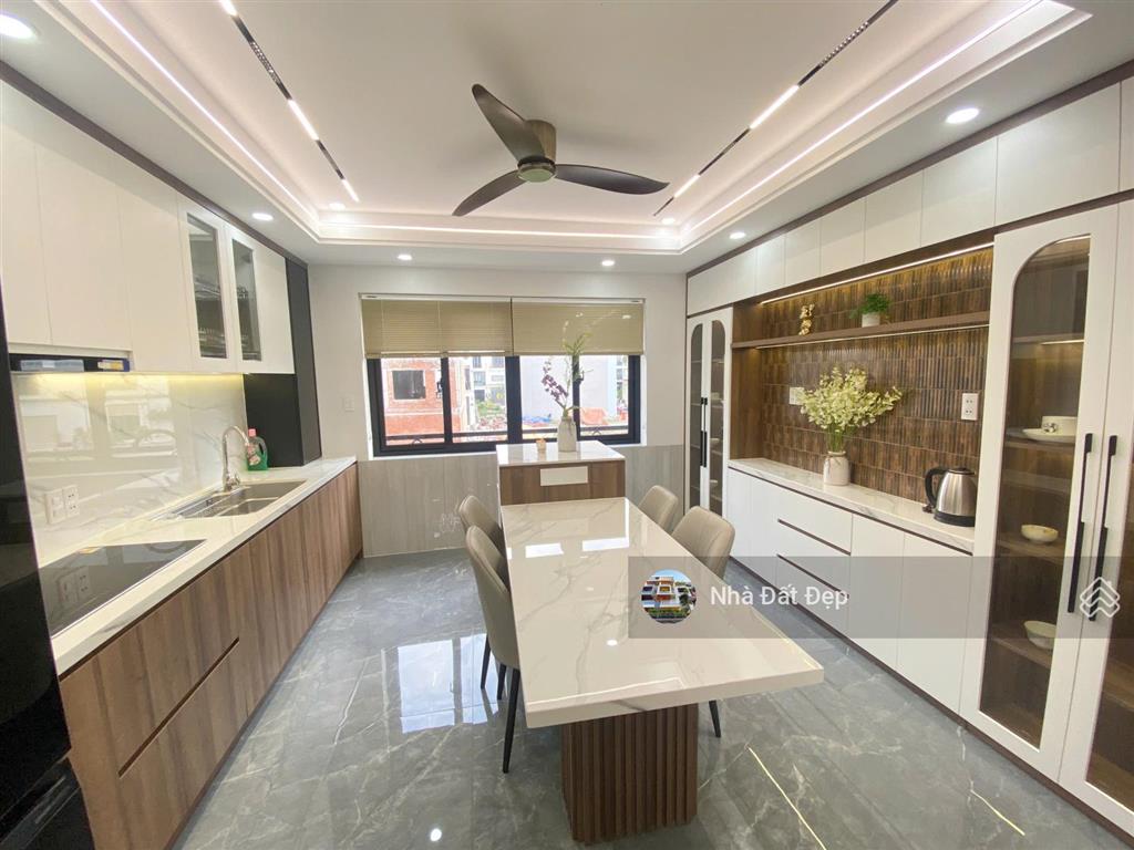 Nhà siêu đẹp 4,5 tấm, 4x14m đường nhựa 8m thông thoáng đồng bộ cao cấp khu tái định cư