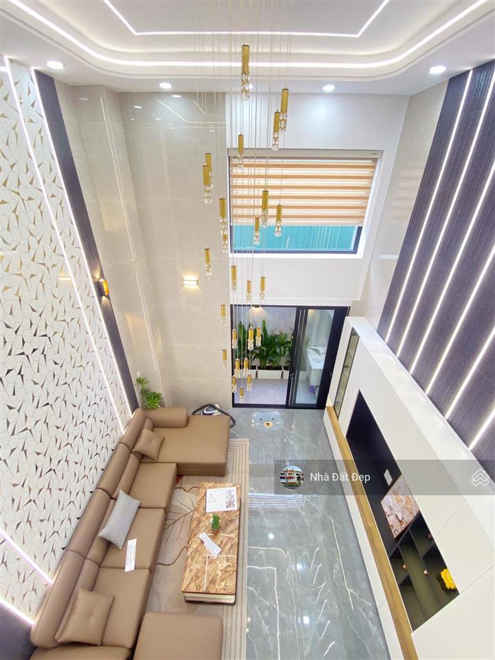 Nhà siêu đẹp 4,5 tấm, 4x14m đường nhựa 8m thông thoáng đồng bộ cao cấp khu tái định cư