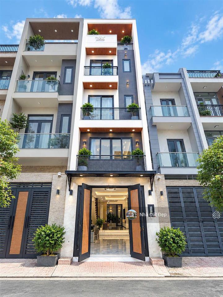 Nhà siêu đẹp 4,5 tấm, 4x14m đường nhựa 8m thông thoáng đồng bộ cao cấp khu tái định cư