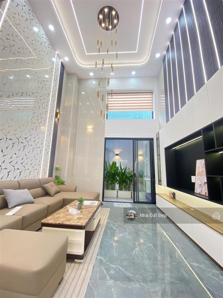 Nhà siêu đẹp 4,5 tấm, 4x14m đường nhựa 8m thông thoáng đồng bộ cao cấp khu tái định cư