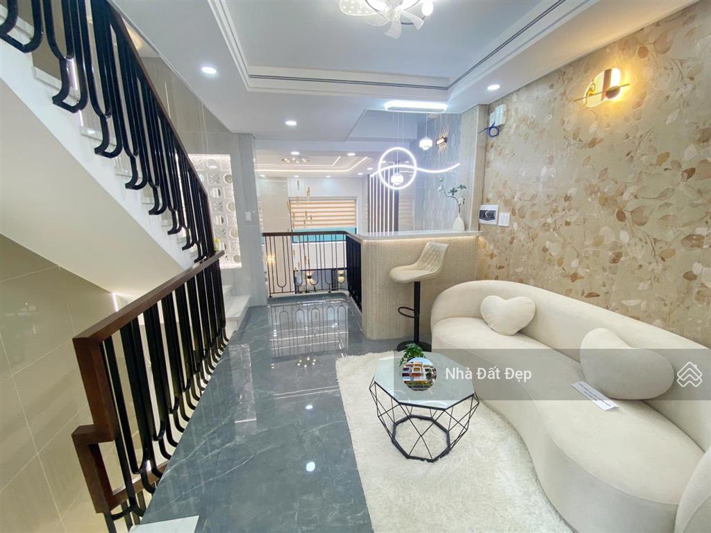 Nhà siêu đẹp 4,5 tấm, 4x14m đường nhựa 8m thông thoáng đồng bộ cao cấp khu tái định cư
