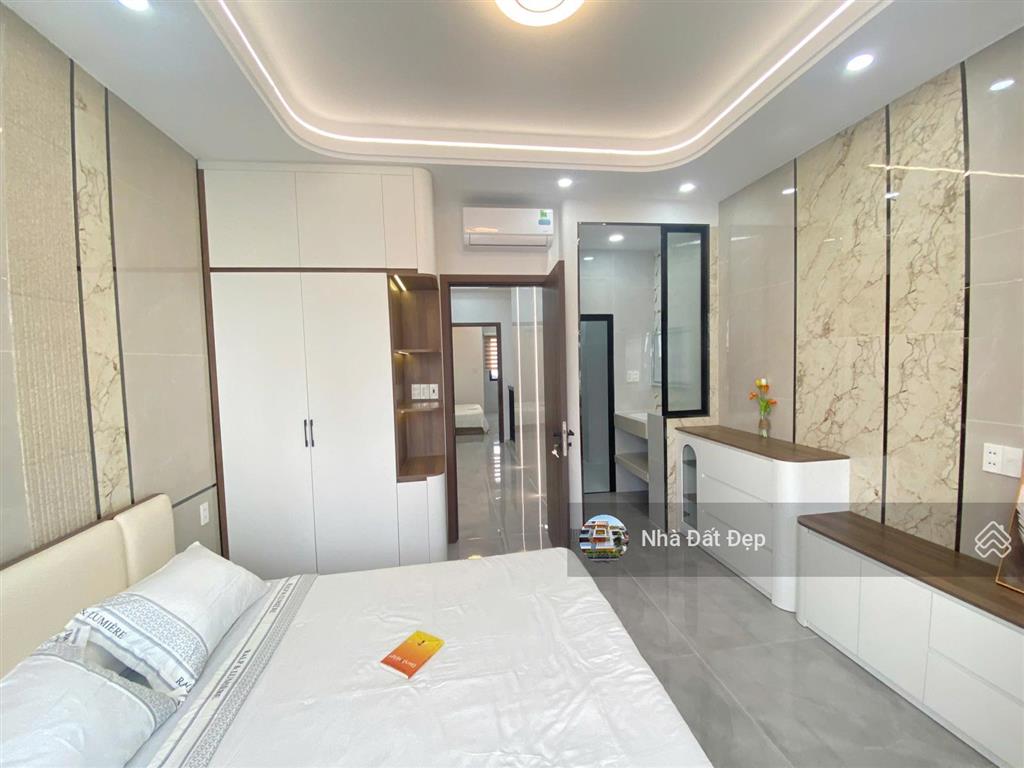 Nhà siêu đẹp 4,5 tấm, 4x14m đường nhựa 8m thông thoáng đồng bộ cao cấp khu tái định cư