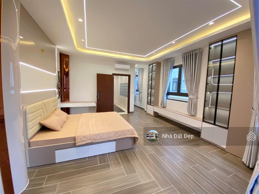 Nhà mới góc 2 mặt tiền có thang máy 5,5 tấm full nội thất 4,8x14m. đường nhựa 8m lê văn quới