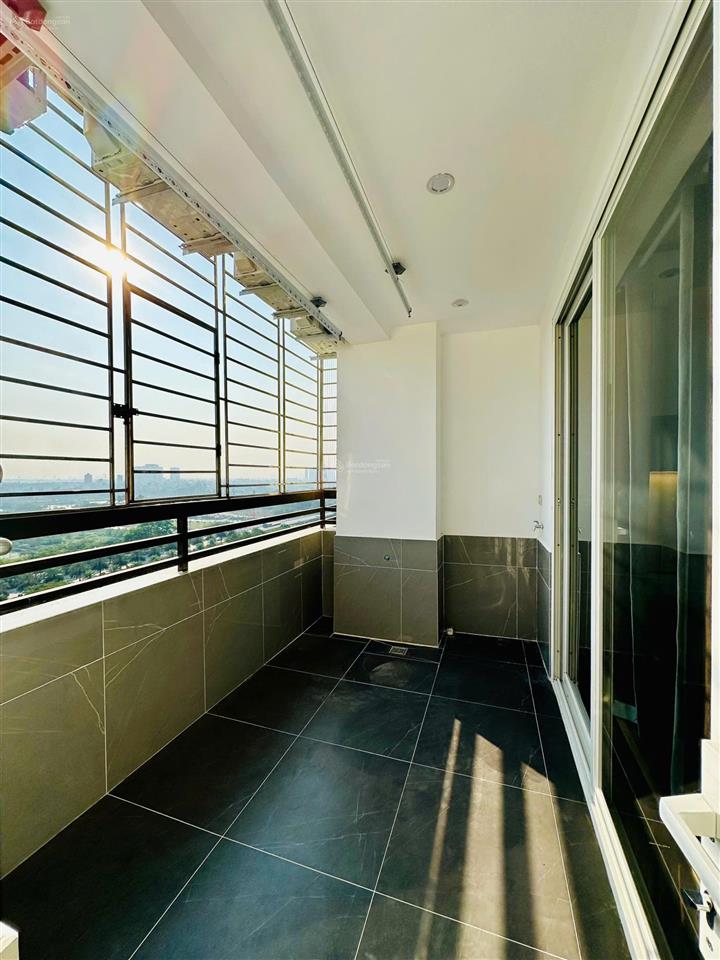 Bán gấp nhà đẹp tại ct3a  mễ trì thượng  90m2  3pn  2vs  sđcc  0963 815 ***