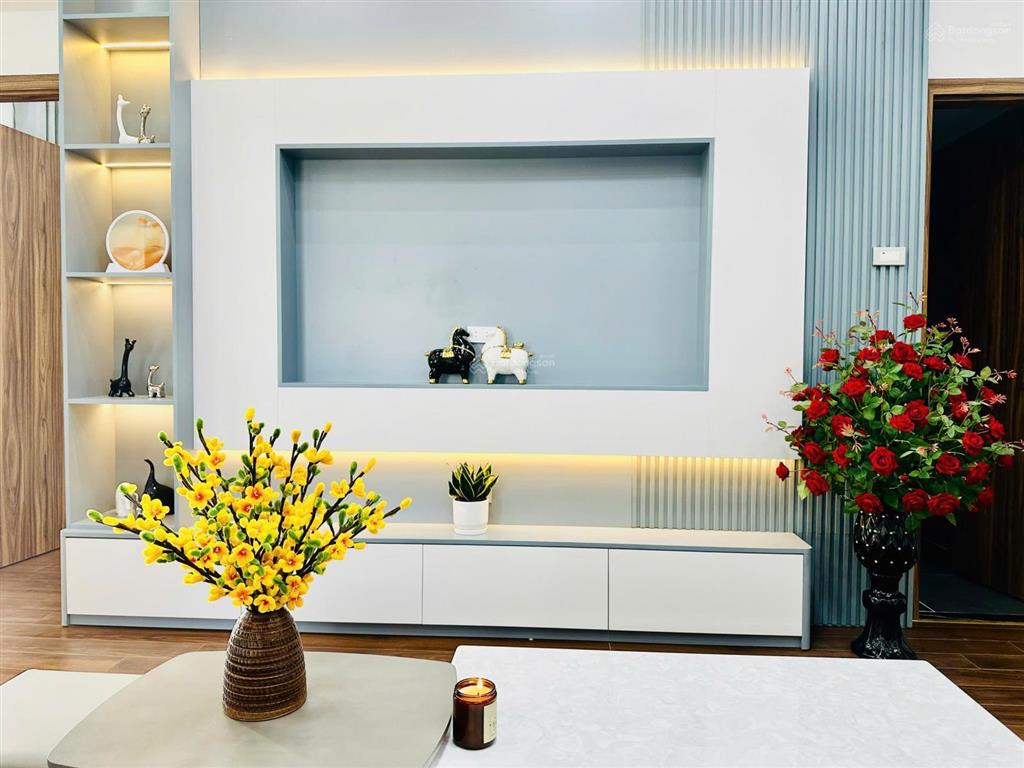 Bán cc 3pn, 2wc  90m2 tại khu đô thị mễ trì thượng  full đồ  sdcc  0963 815 ***