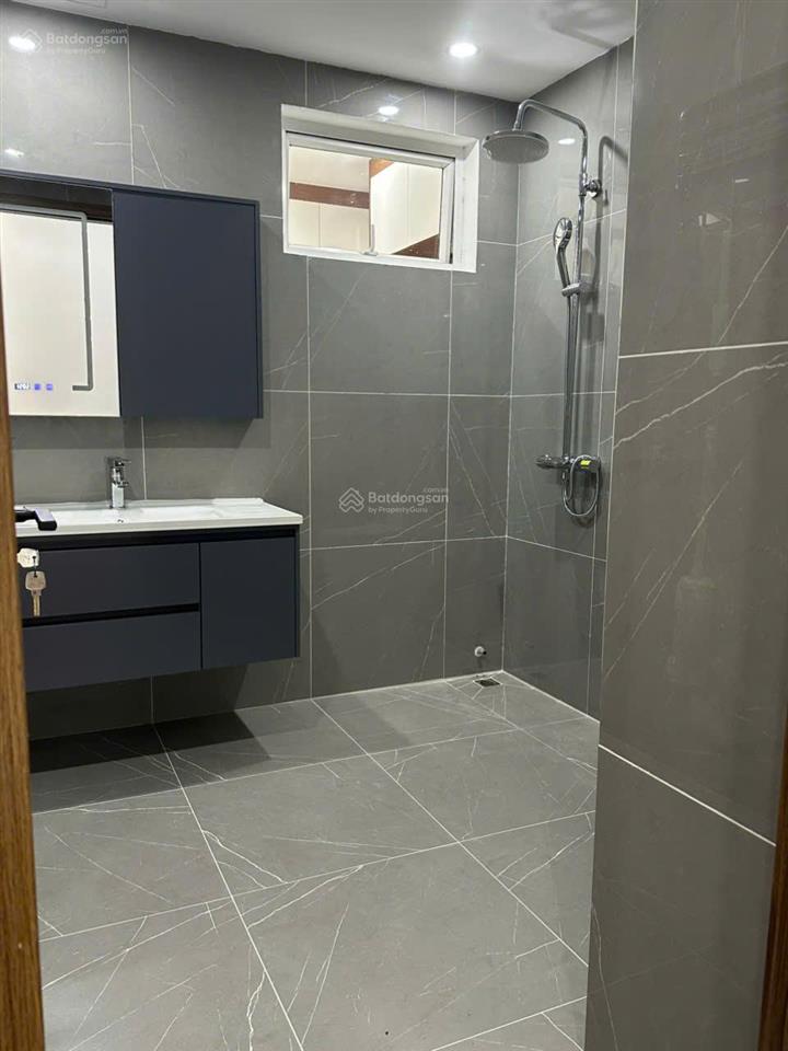 Bán cc 2pn giá thỏa thuận, 89m2 tại n09b1 thành thái, kđt mới dịch vọng