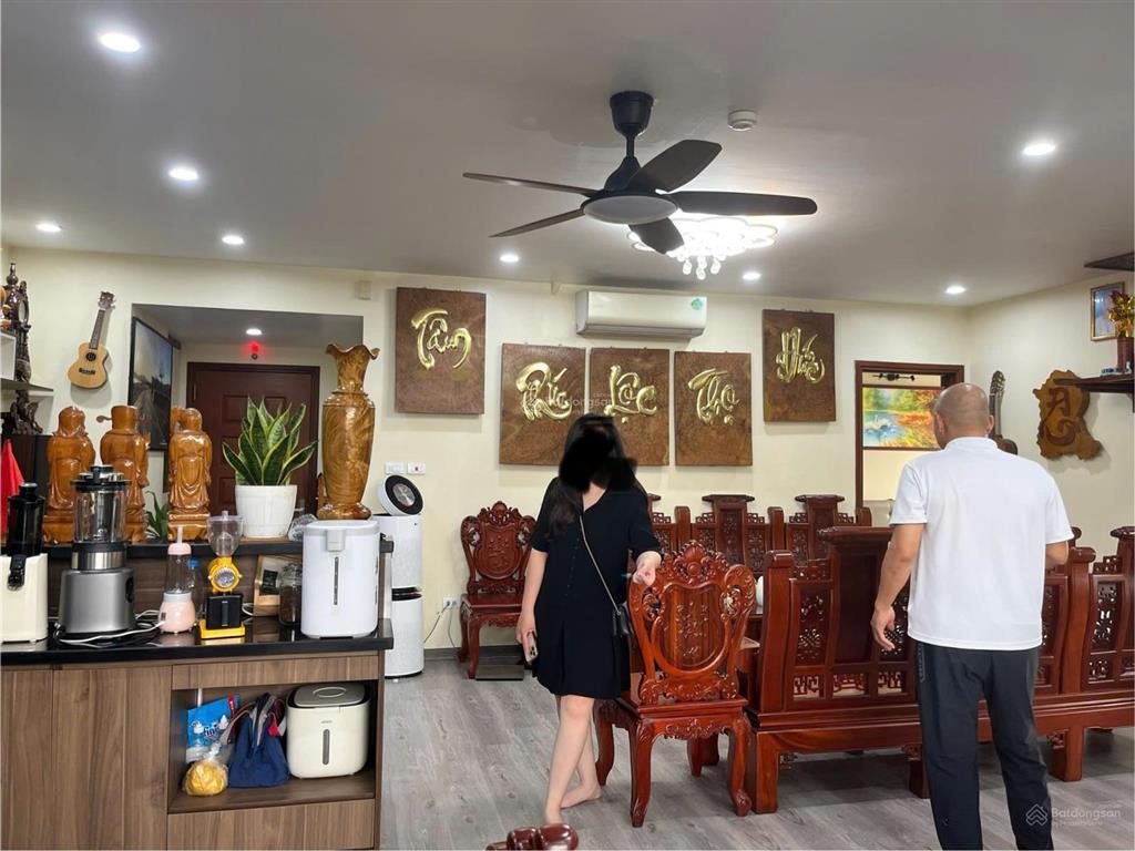 Bán chung cư 102 trường trinh  118,8 m2  ban công đông nam. giá 12 tỷ  0963 815 ***
