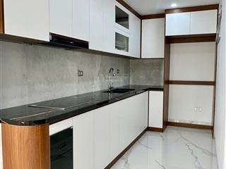 Nhà đẹp cần bán gấp  tại n09b1 thành thái  89m2  2 ngủ 2 vệ sinh  0963 815 ***