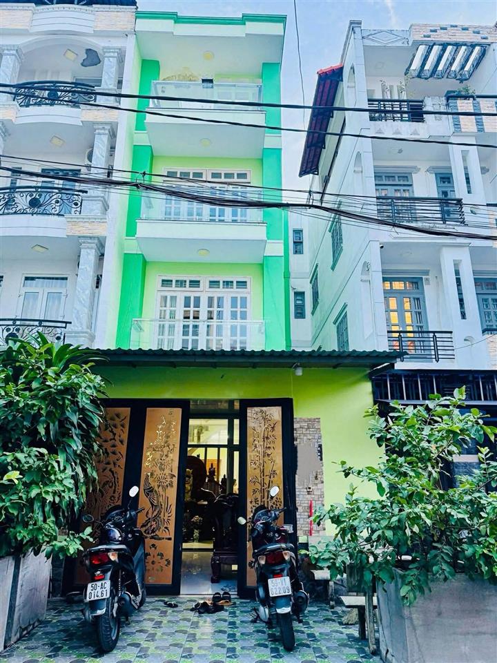 Chính chủ bán gấp nhà 3 tầng ngang 5m khu vip cv làng hoa. 85m2. đường 8m. nhỉn 9ty