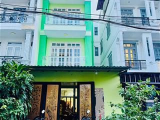 Chính chủ bán gấp nhà 3 tầng ngang 5m khu vip cv làng hoa. 85m2. đường 8m. nhỉn 9ty