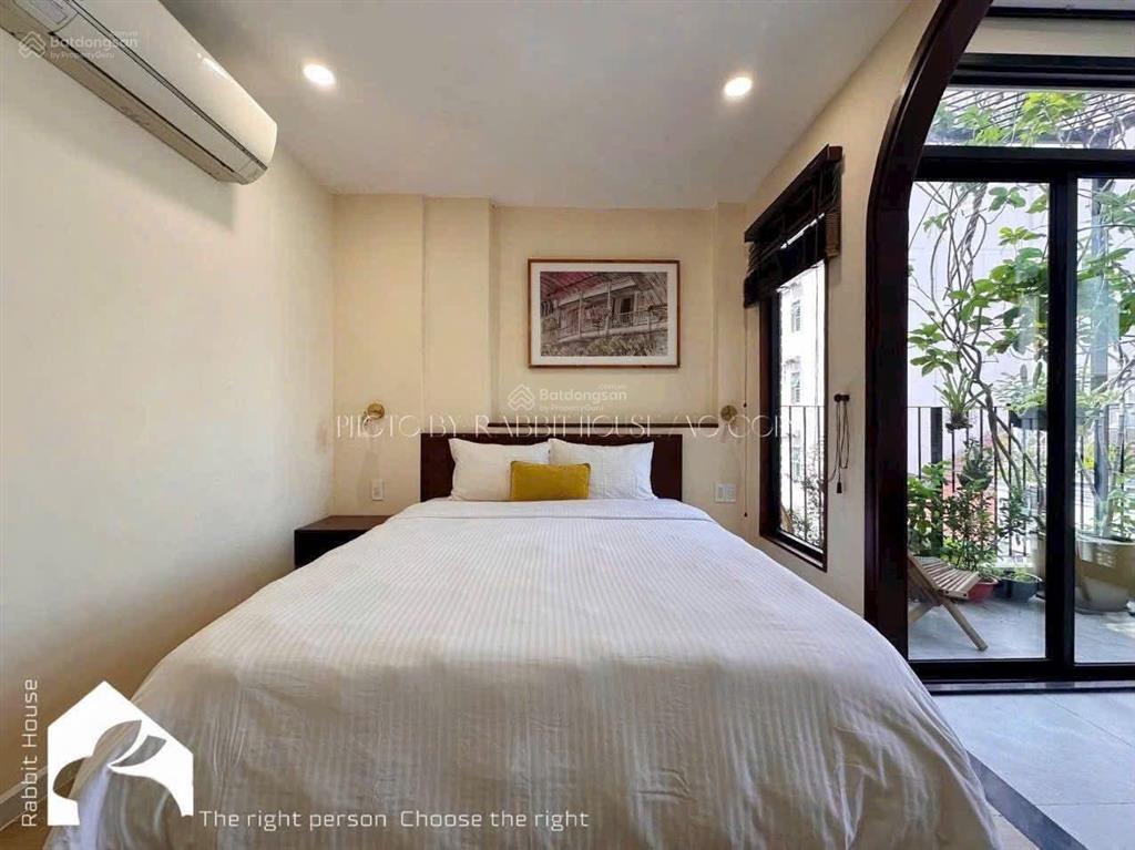 Cho thuê căn hộ ban công đầy đủ nội thất gần chợ phạm văn hai, công viên hoàng văn thụ