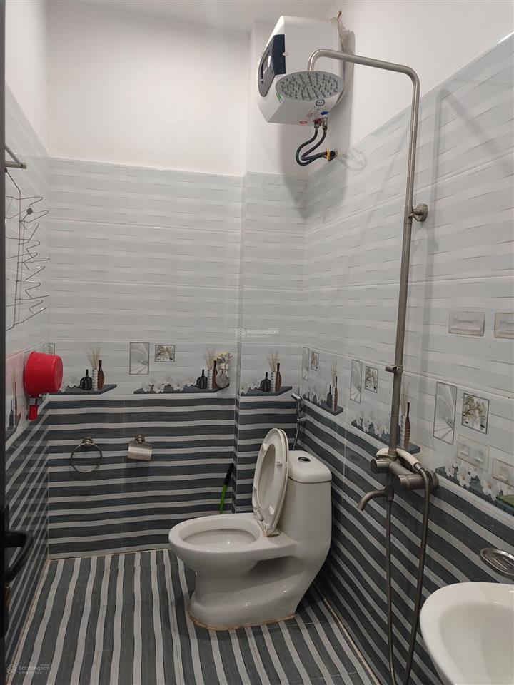 Hàng hiếm quán trữ nhà 3 tầng, 66m2, sổ đỏ, chỉ hơn 3 tỷ!