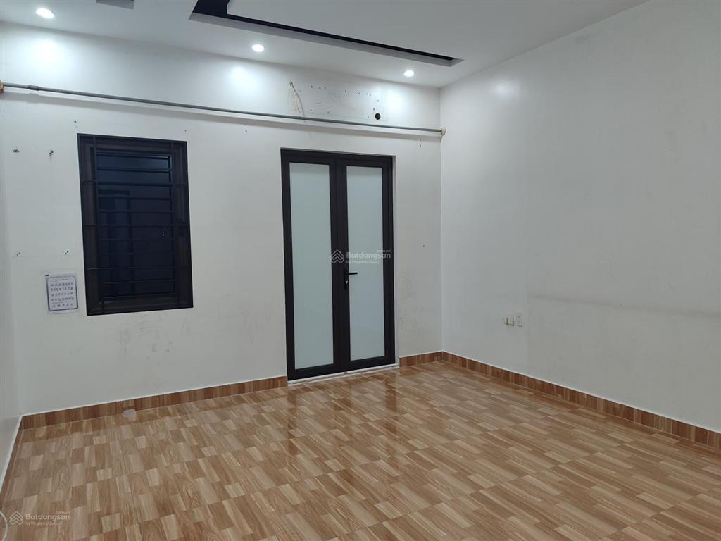 Hàng hiếm quán trữ nhà 3 tầng, 66m2, sổ đỏ, chỉ hơn 3 tỷ!