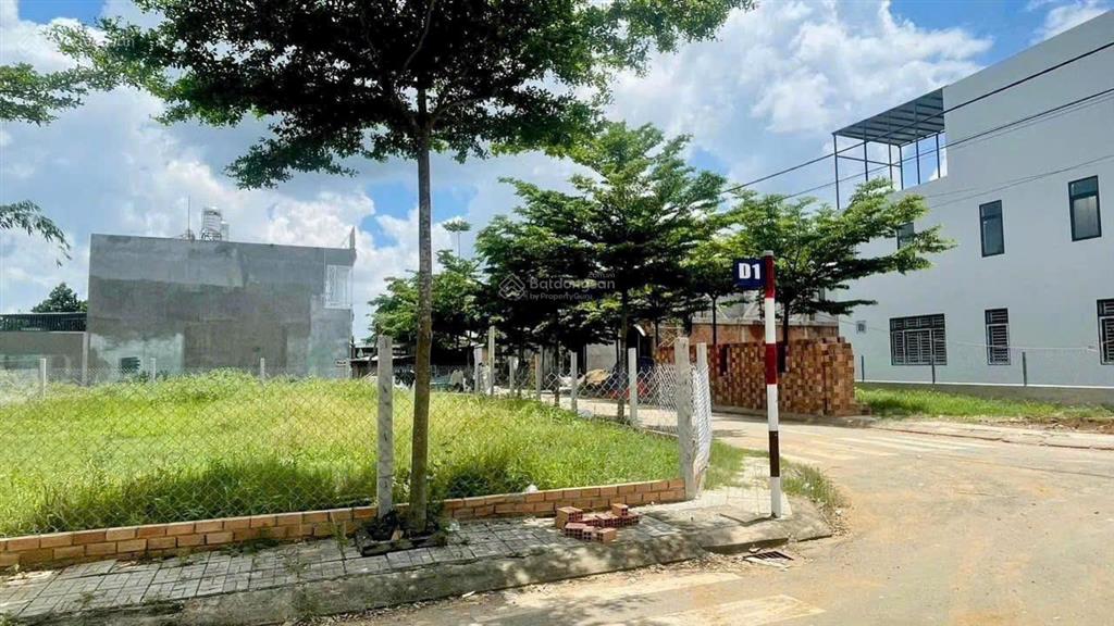 Chính chủ bán đất 2 mặt tiền đường lớn, đất liền kề gần sông đồng nai. sổ hồng riêng, 100% thổ cư