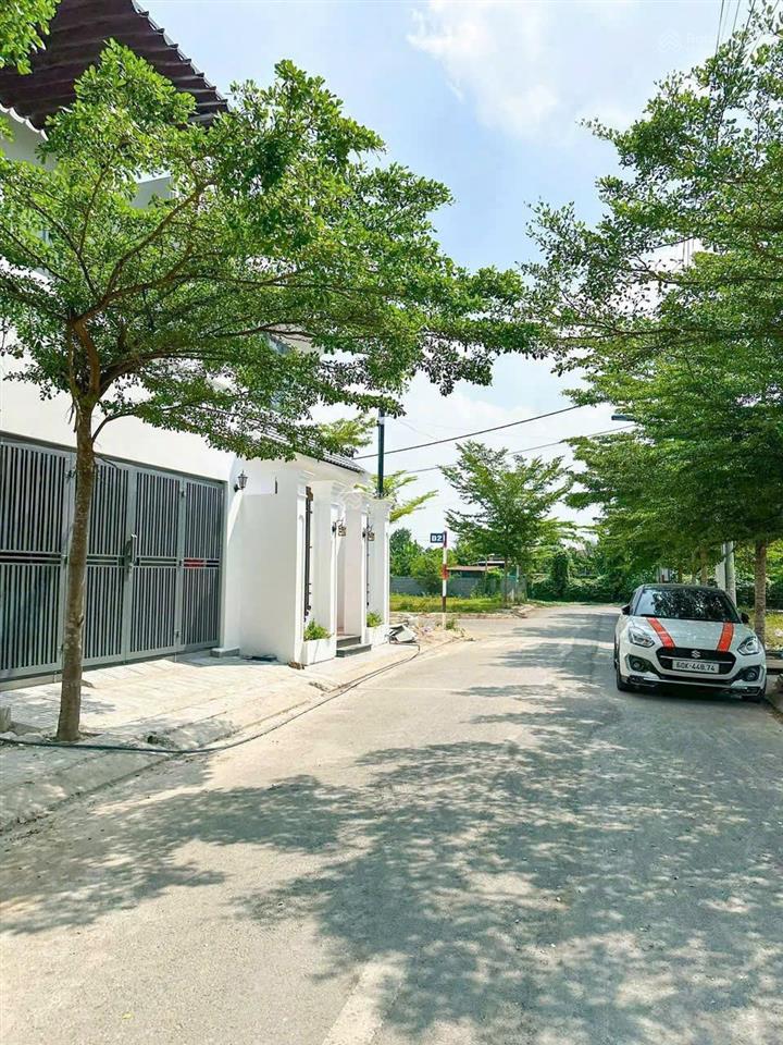 Chính chủ bán đất 2 mặt tiền đường lớn, đất liền kề gần sông đồng nai. sổ hồng riêng, 100% thổ cư