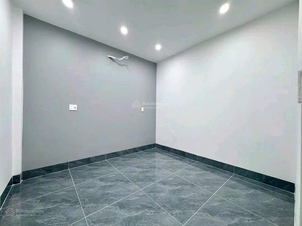 Em có căn cấp 4 cực đẹp gần cây xăng 75, đường đồng khởi  chỉ với 400tr sang tên ngay