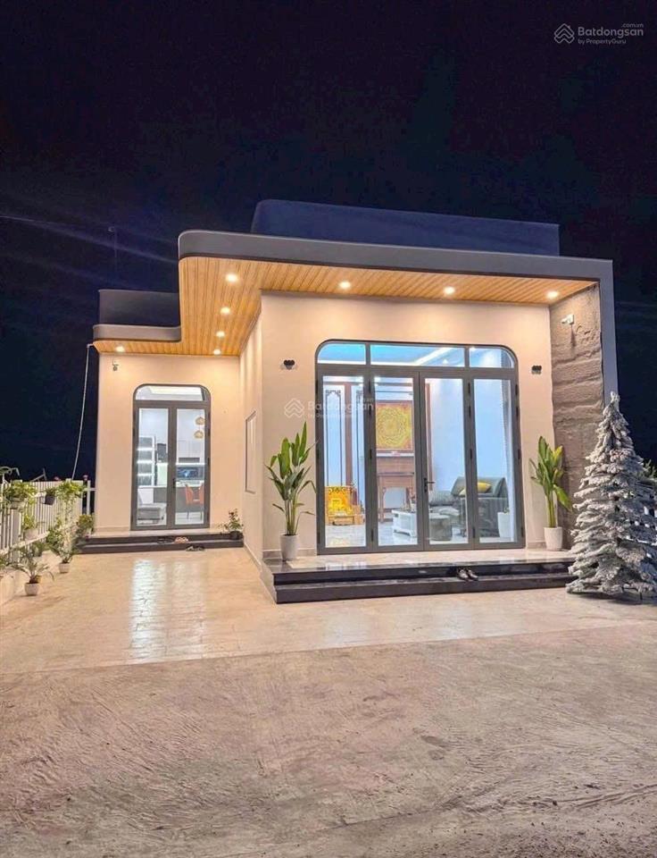 Hoàn thiện căn cấp 4 sổ riêng thổ cư 100%. 1 sẹc đường lộ gần kdl bửu long  500tr sang tên cc ngay