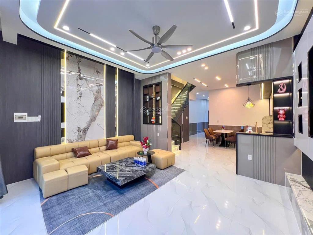 Chủ giảm giá bán gấp nhà 1 trệt 1 lầu ngay đường đồng khởi  cây xăng 75  trung tâm tp biên hoà