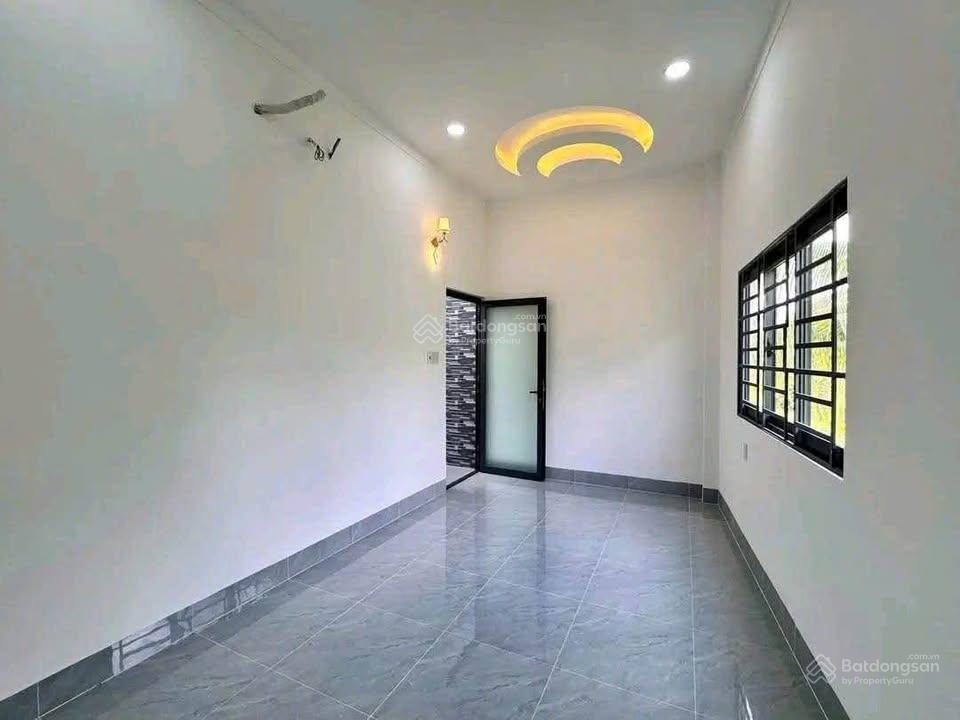 Kèo thơm xuất hiện !!! cần bán gấp căn nhà lầu sổ riêng, thổ cư 100% gần trạm thu phí bửu long