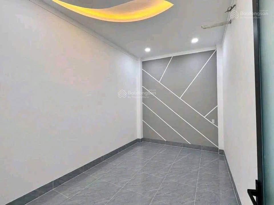 Kèo thơm xuất hiện !!! cần bán gấp căn nhà lầu sổ riêng, thổ cư 100% gần trạm thu phí bửu long