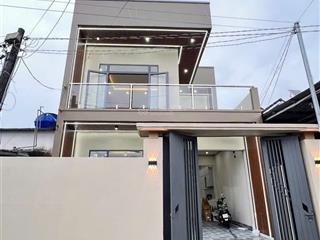 Chủ ngộp cần bán gấp căn biệt thự sổ riêng, thổ cư 100% gần cây xăng 75  trục đường đồng khởi