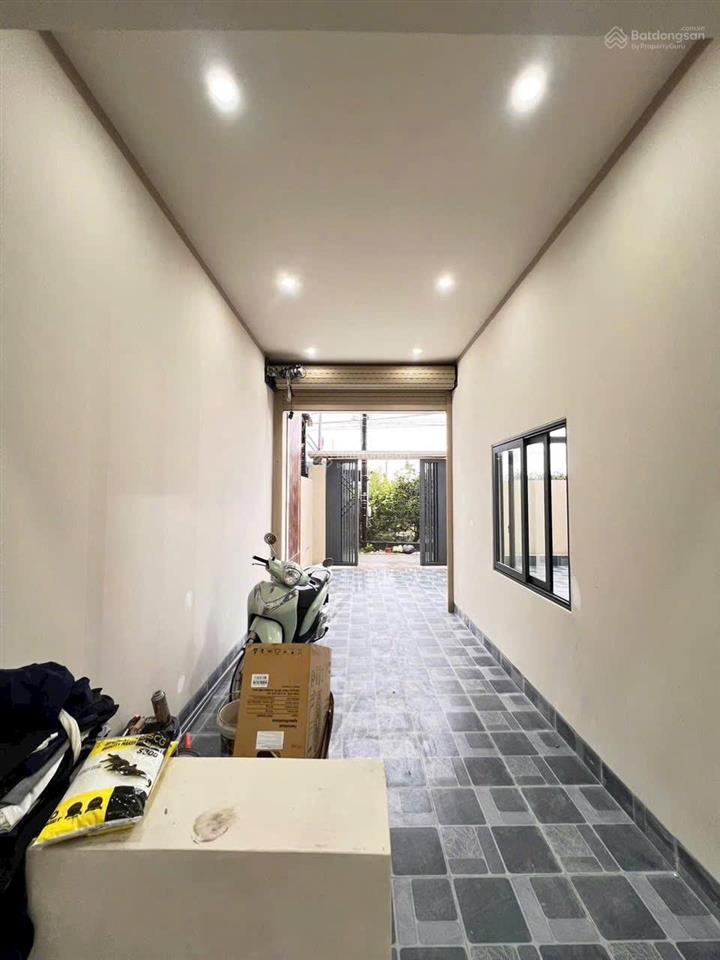 Chủ ngộp cần bán gấp căn biệt thự sổ riêng, thổ cư 100% gần cây xăng 75  trục đường đồng khởi