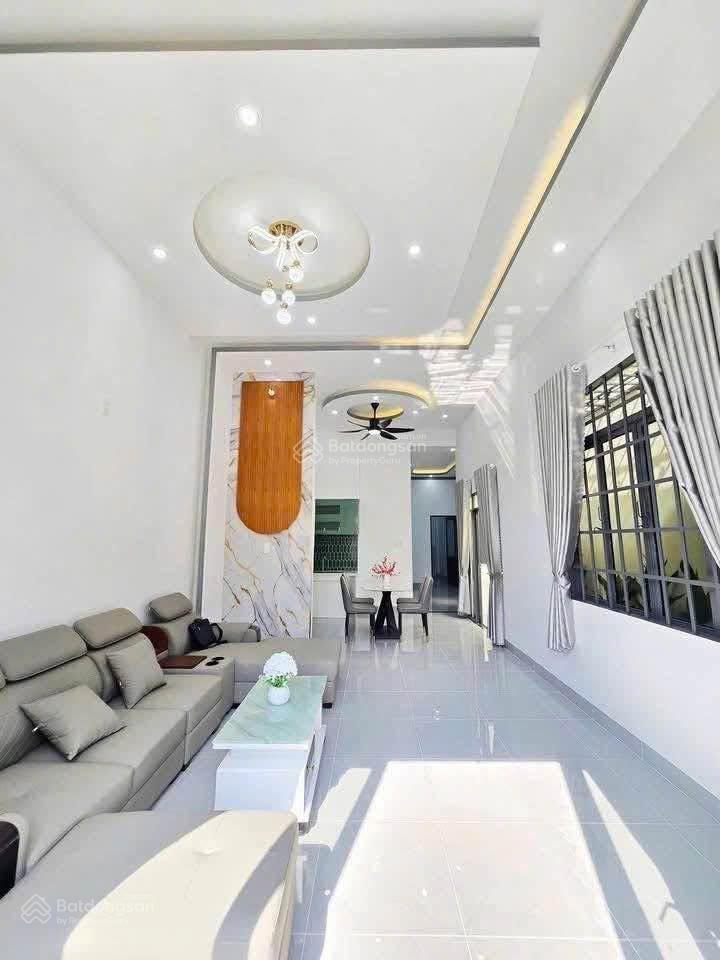 Ngộp lắm rồi! bán căn cấp 4 full nội thất sổ riêng, 100% thổ cư gần go tân hiệp, đường đồng khởi