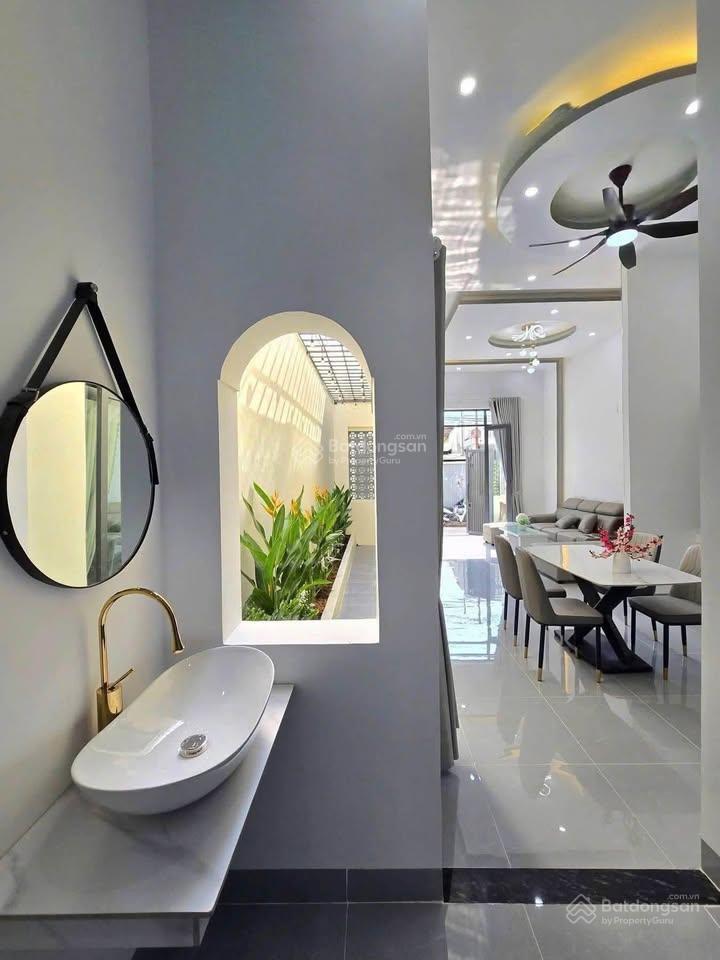 Ngộp lắm rồi! bán căn cấp 4 full nội thất sổ riêng, 100% thổ cư gần go tân hiệp, đường đồng khởi
