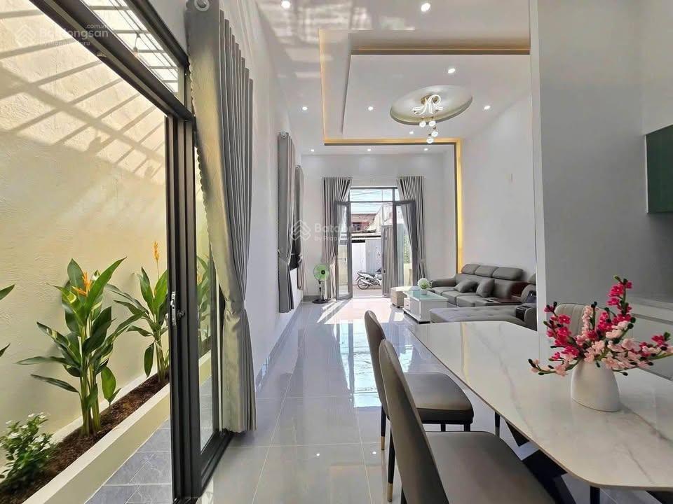 Ngộp lắm rồi! bán căn cấp 4 full nội thất sổ riêng, 100% thổ cư gần go tân hiệp, đường đồng khởi
