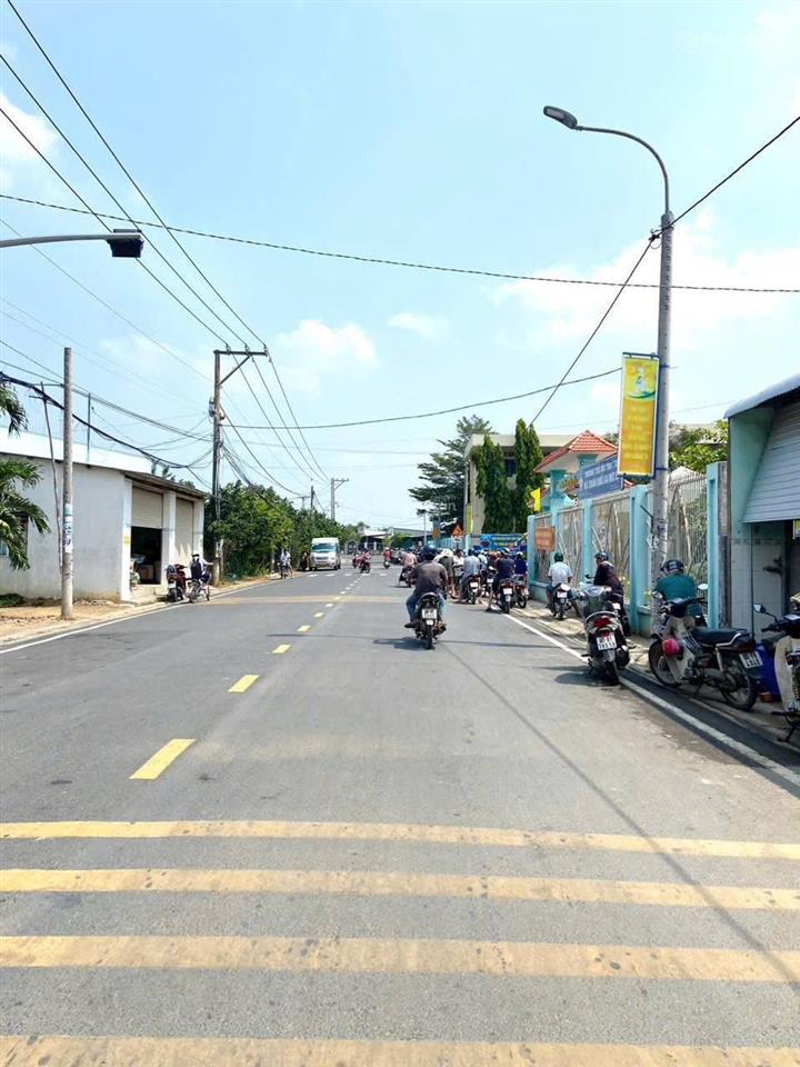 Cần bán lô góc 2 mặt tiền đường lớn hương lộ 9 ngay trường tiểu học tân triều  sổ riêng, thổ cư