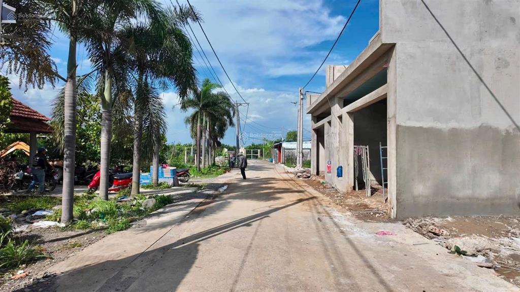 Bán lô góc 2 mặt tiền (6x27m) sổ riêng, 100% thổ cư cách ngã tư bến cá  chỉ 500m di chuyển