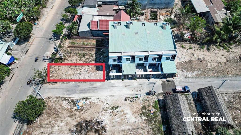 Chủ ngộp bank! bán gấp lô góc 2 mặt tiền kinh doanh, rộng 20m  ngay sân golf long thành