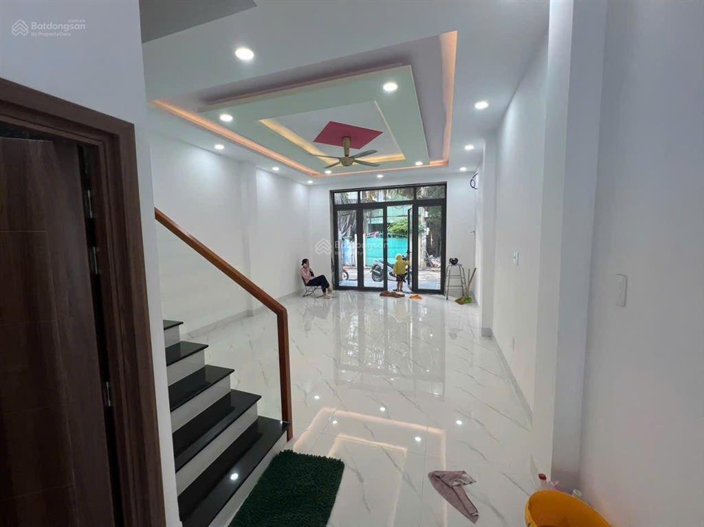 Cho thuê nhà mới xây, hẻm xe tải đường phan huy ích  p15  tân bình