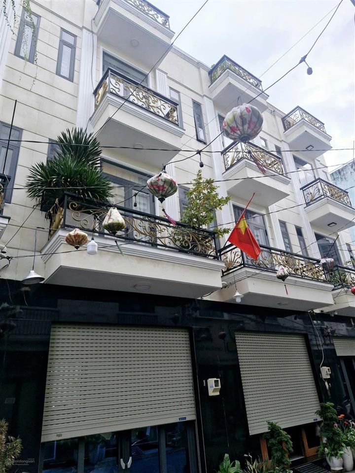 Cho thuê nhà mới đẹp, nội thất xịn, hẻm xe tải đường phạm văn bạch  p15  tân bình